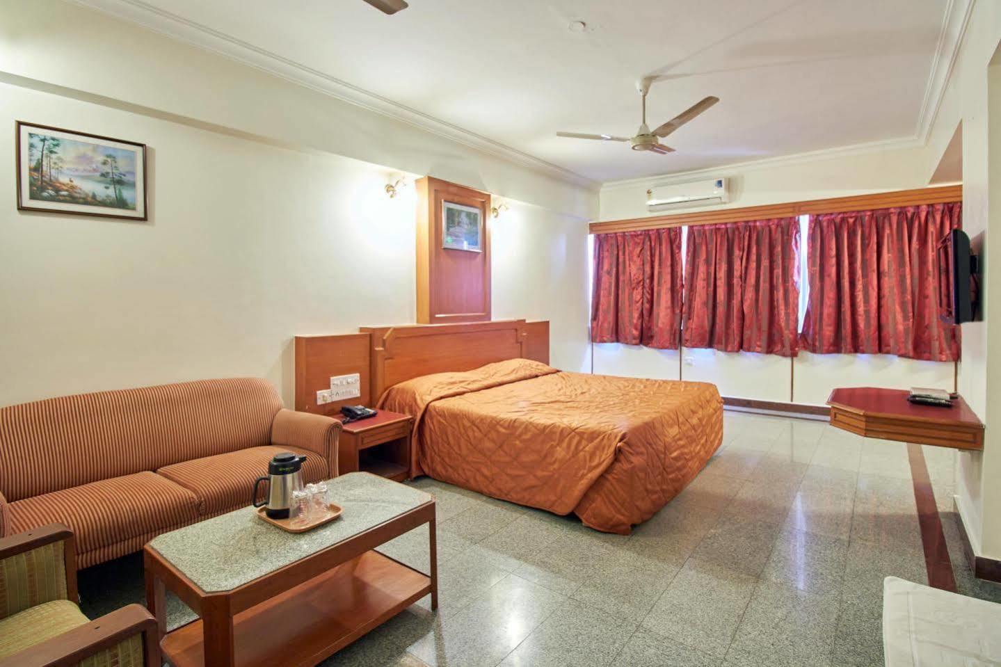 Hotel Chalukya Bangalore Exterior foto