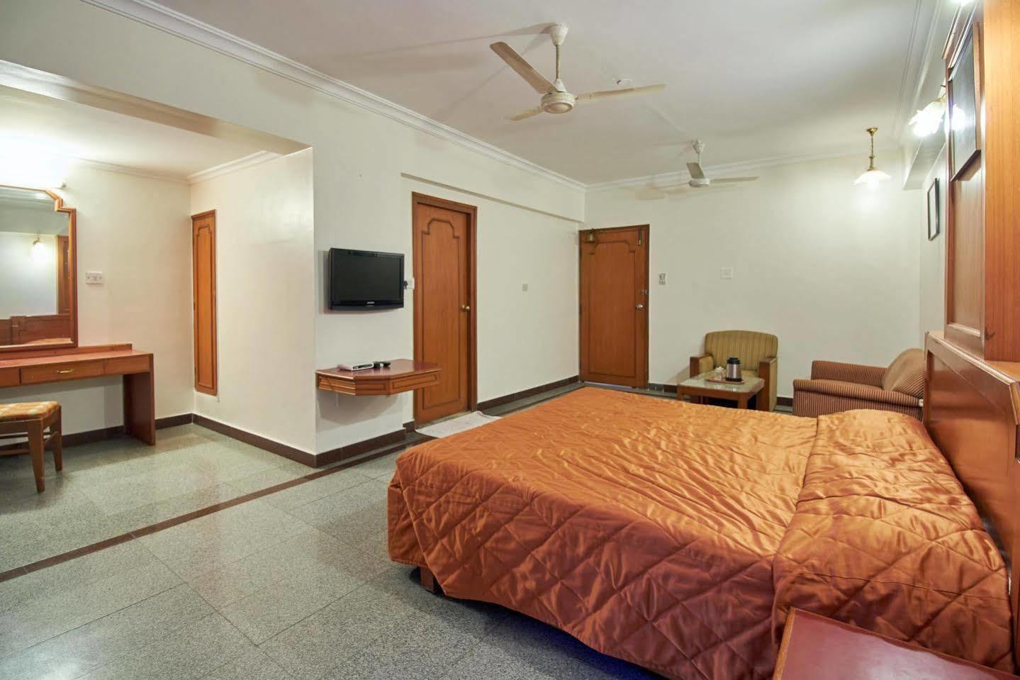 Hotel Chalukya Bangalore Exterior foto